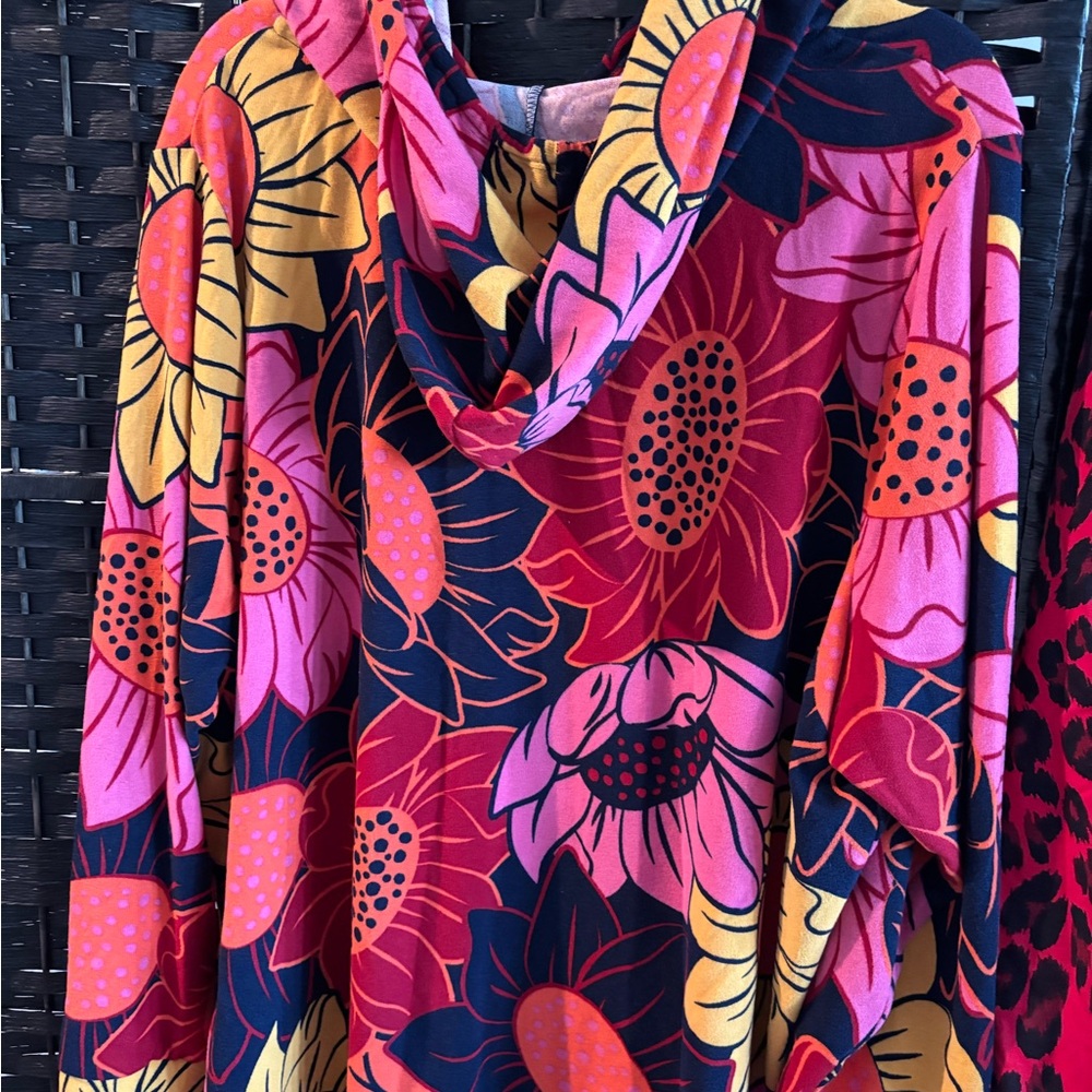 G.I.L.I. Multicolor Patterned Garment - Picture 2 of 7